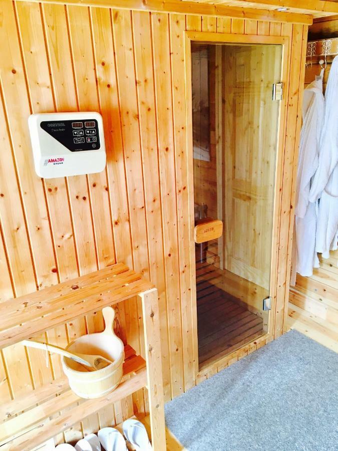 Chalet Free Sauna & Spa Superking Bed Killaloo 외부 사진