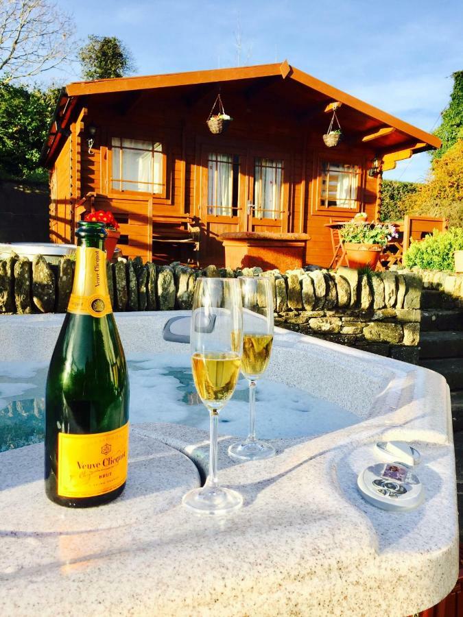 Chalet Free Sauna & Spa Superking Bed Killaloo 외부 사진